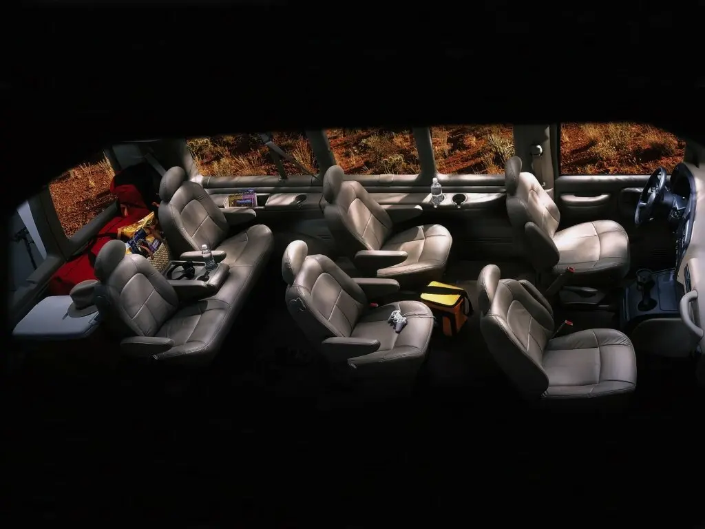 Chevrolet Express I Минивэн — photo 3
