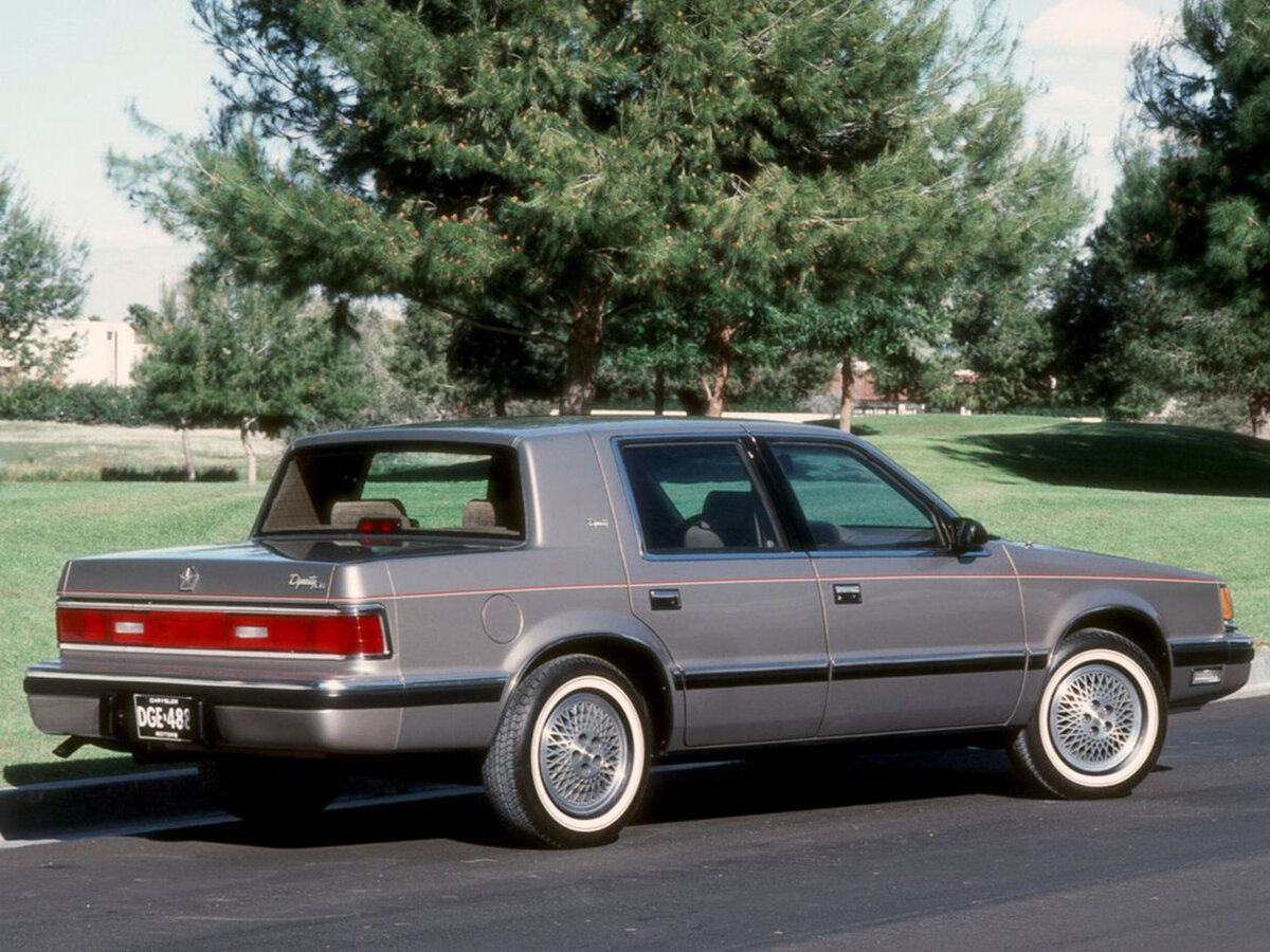 Chrysler Dynasty 1988 – 1993 Седан — фото 3