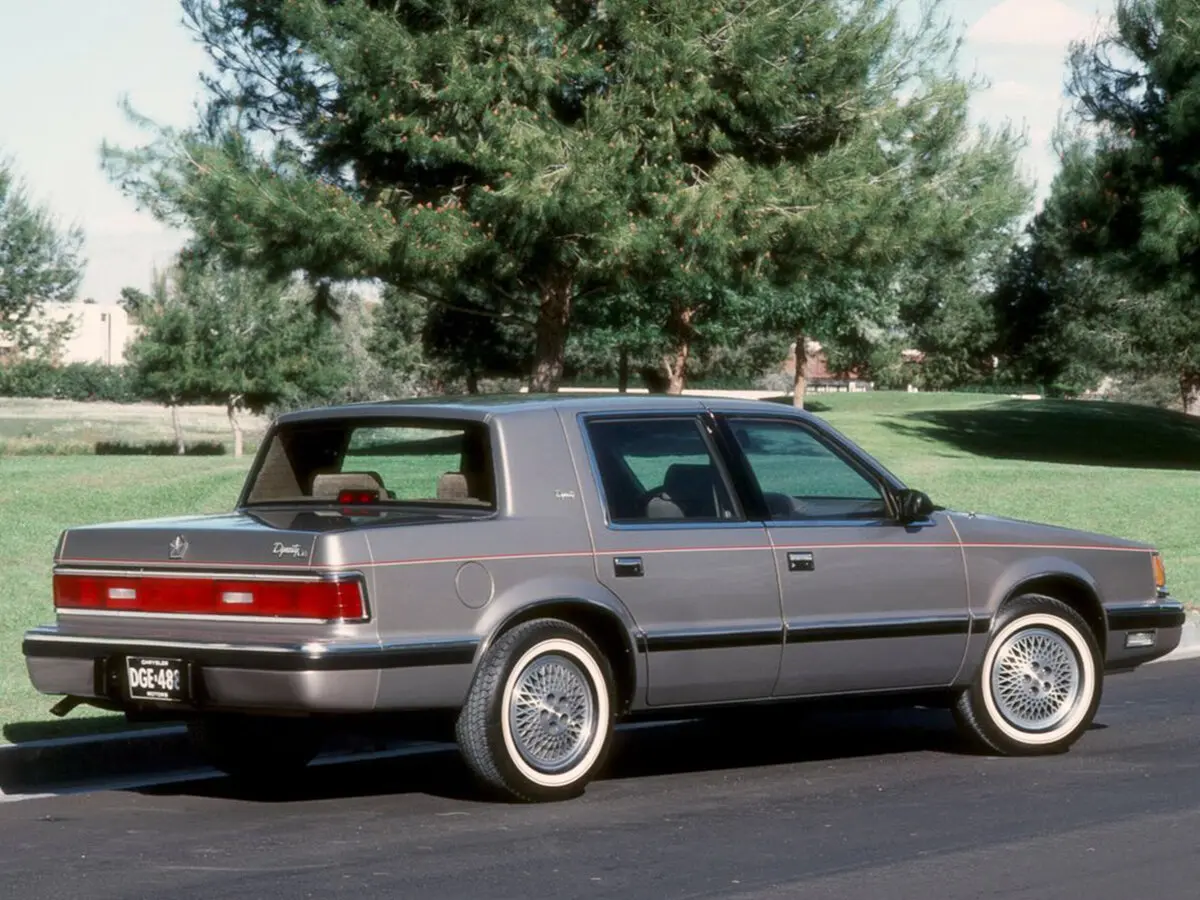 Chrysler Dynasty 1988 – 1993 Седан — сүрөт 2