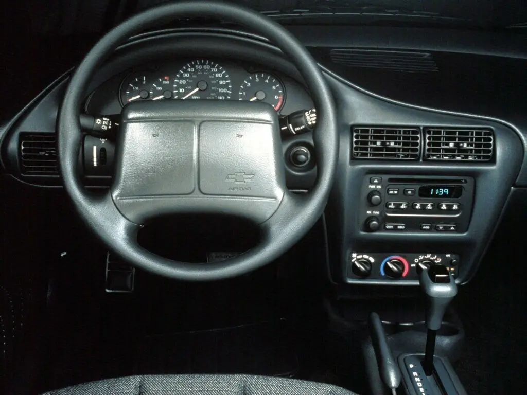 Chevrolet Cavalier III Седан — сүрөт 6