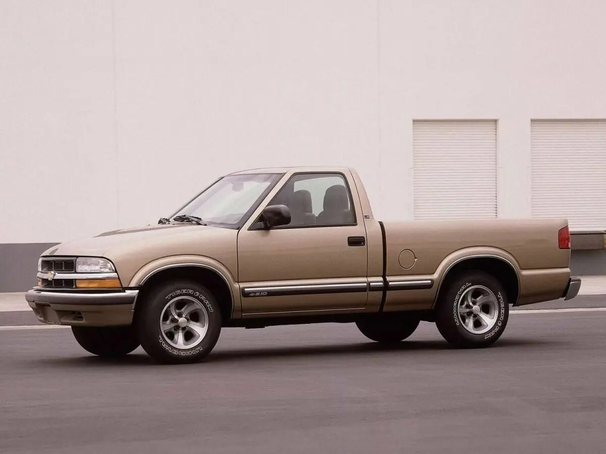 Chevrolet S-10 Pickup II Пикап Одинарная кабина — photo 2