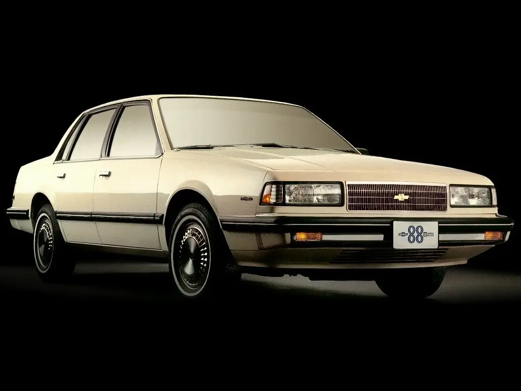 Chevrolet Celebrity 1982 – 1990 Седан
