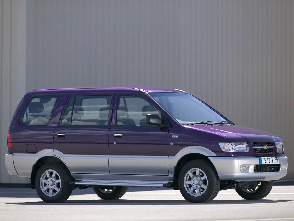 Chevrolet Tavera 2002 – 2017 Компактвэн — сүрөт 2