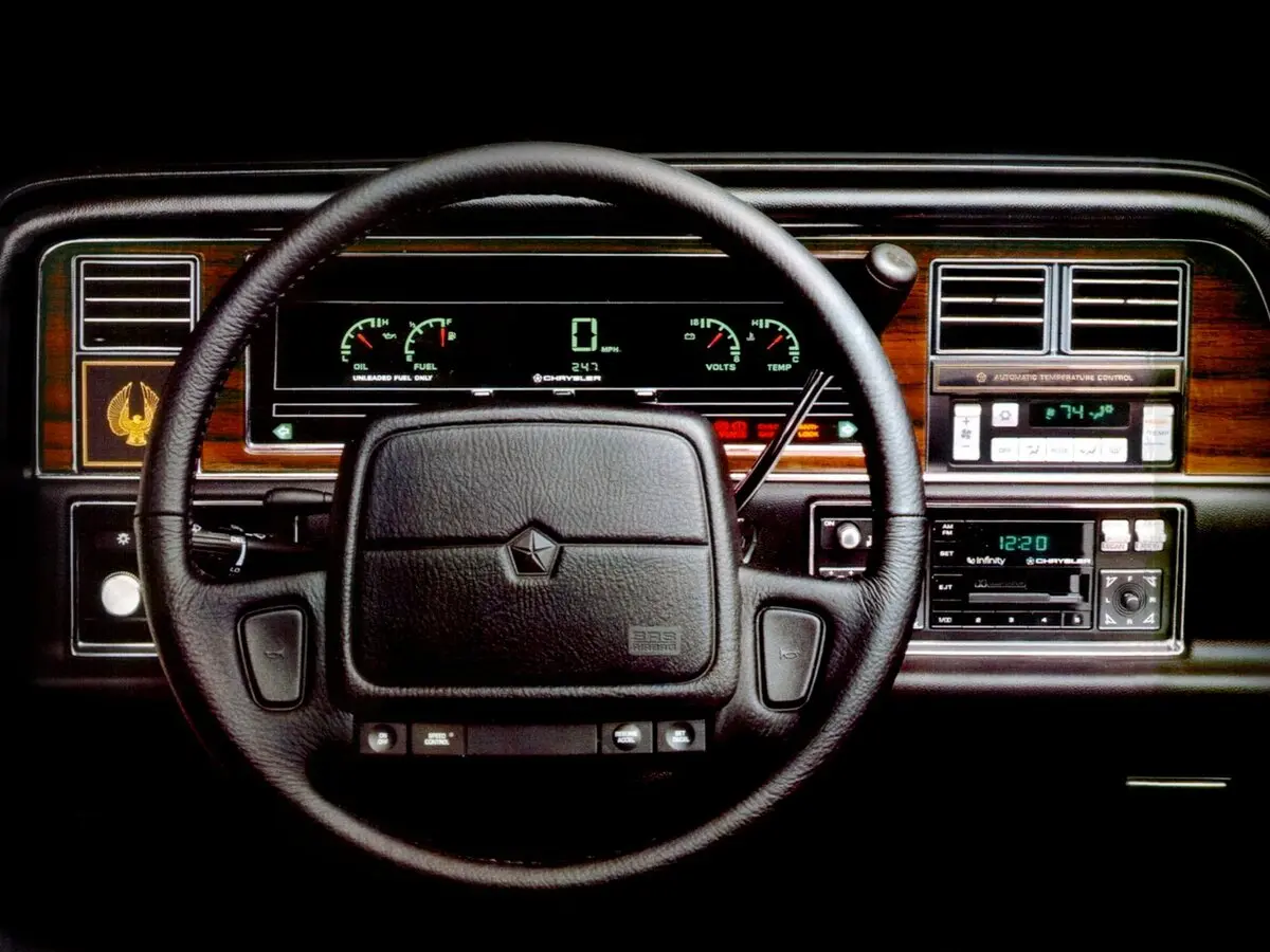 Chrysler Imperial VII Седан — сүрөт 4