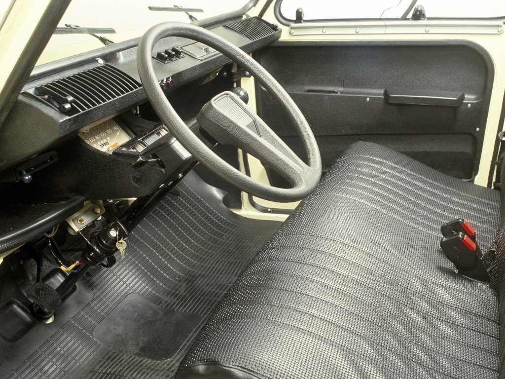 Citroen Dyane 1967 – 1984 Хэтчбек 5 дв. — фото 4