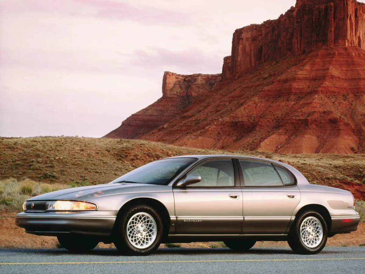 Chrysler LHS I Седан — сүрөт 2