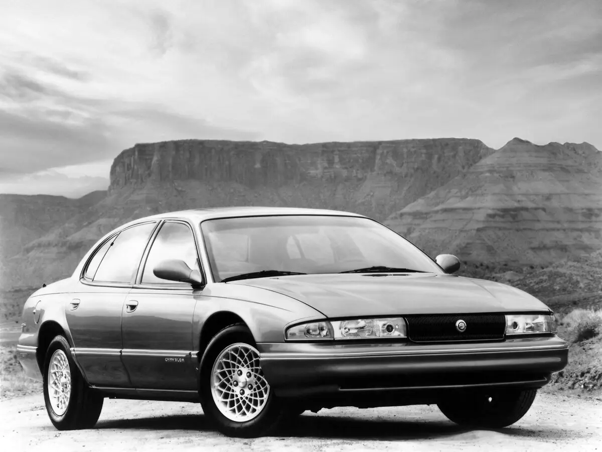 Chrysler LHS I Седан — сүрөт 3