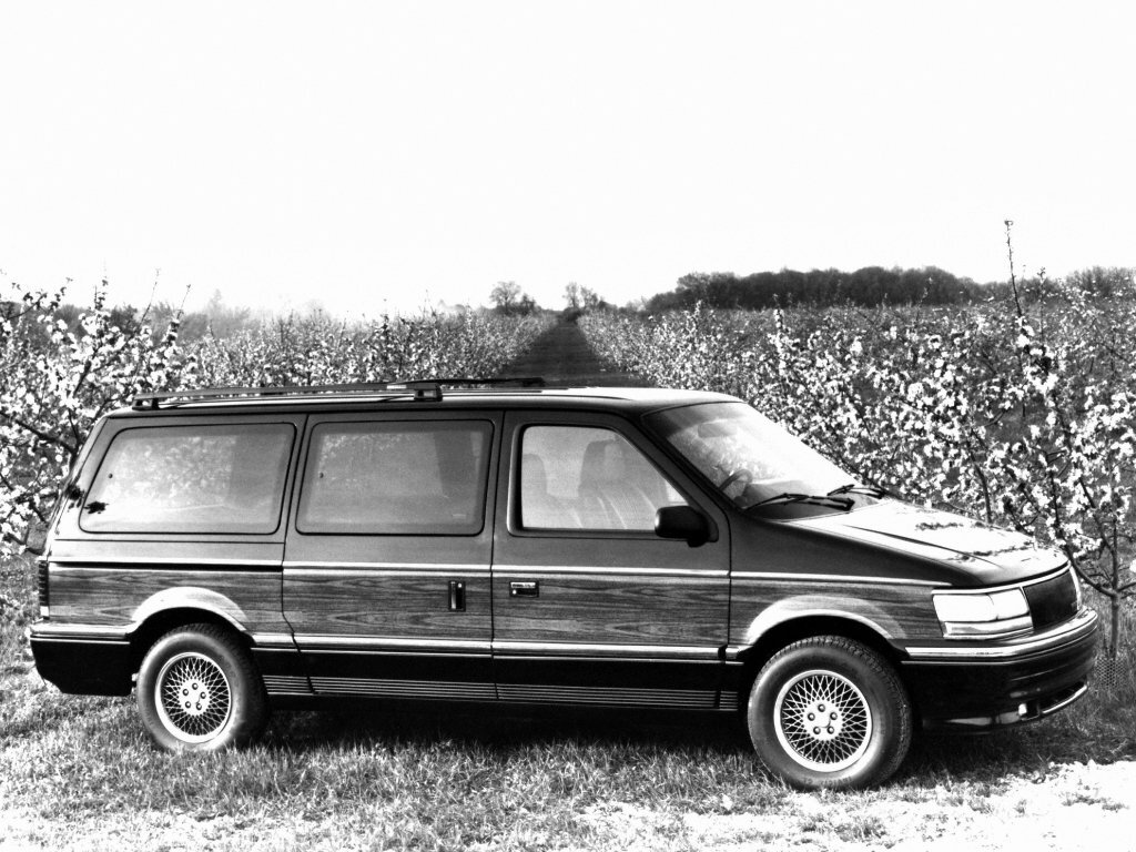 Chrysler Town & Country II Минивэн — фото 2