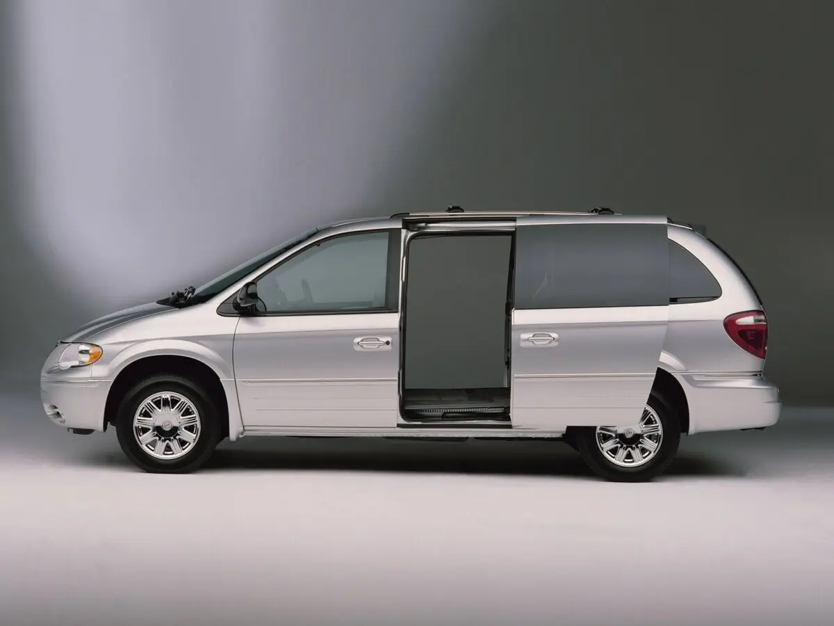 Chrysler Town & Country IV Рестайлинг Минивэн — 照片 2