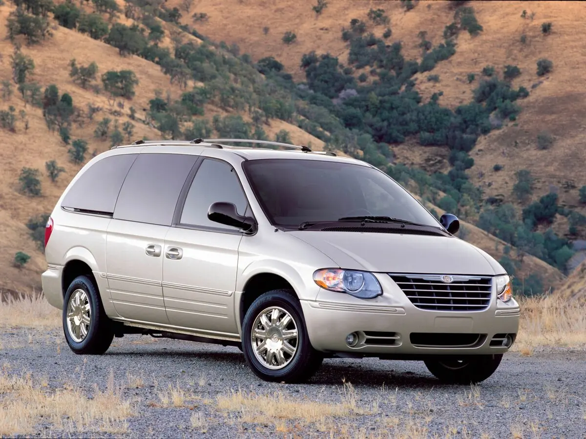 Chrysler Town & Country IV Рестайлинг Минивэн — 照片 3