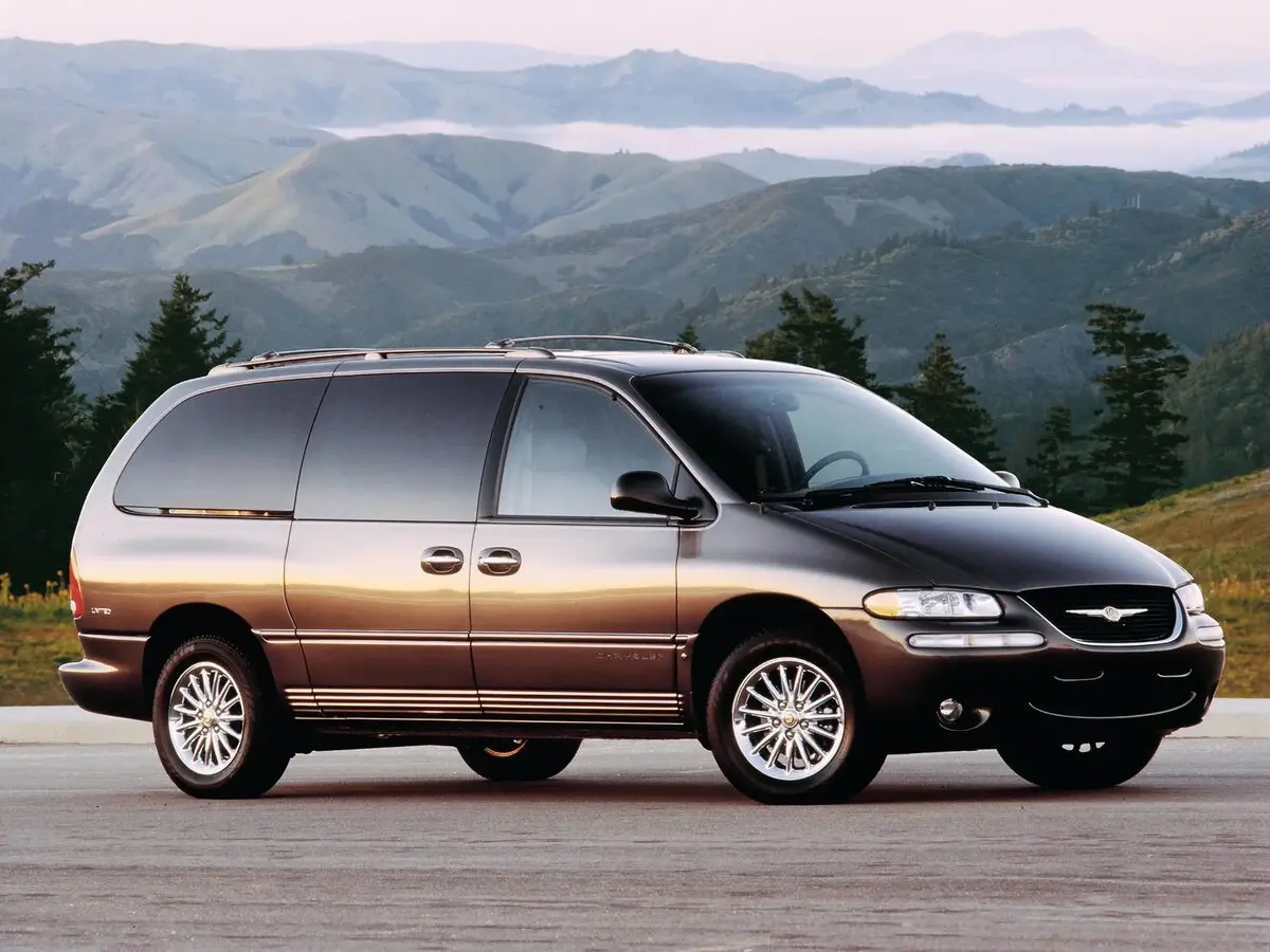 Chrysler Town & Country III