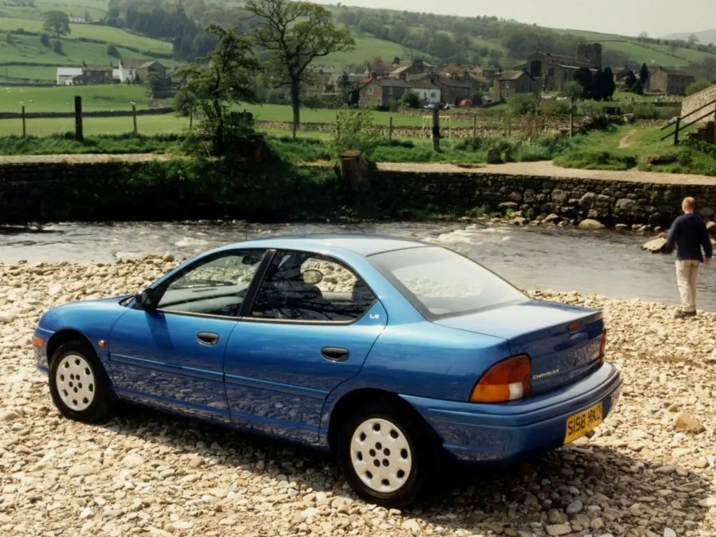 Chrysler Neon I Седан — photo 4