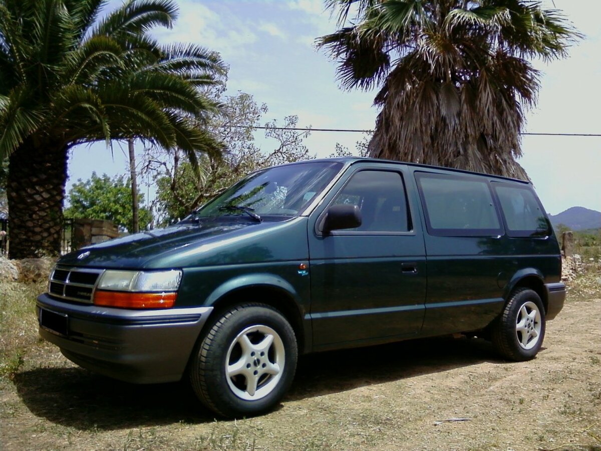 Chrysler Voyager II Минивэн — фото 2