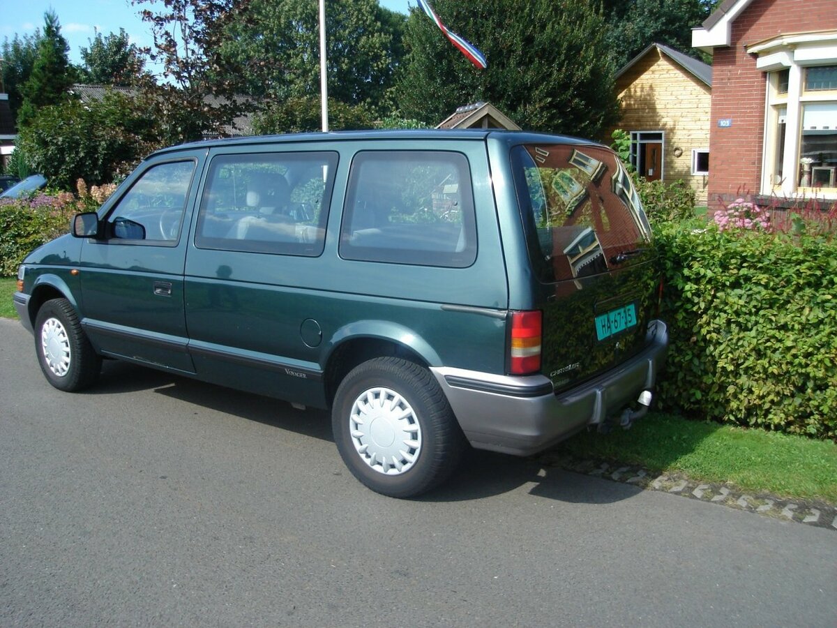 Chrysler Voyager II Минивэн — фото 6