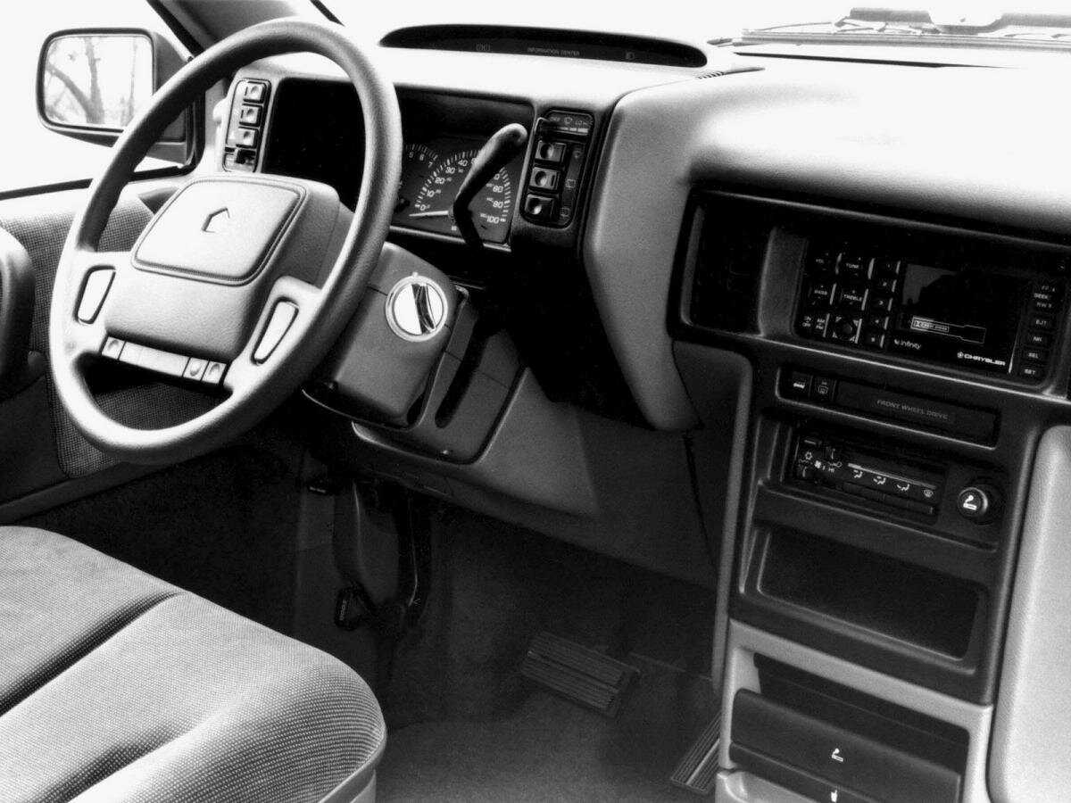 Chrysler Voyager II Минивэн — фото 8