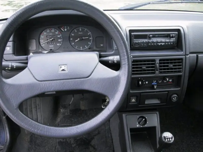 Citroen AX 1986 – 1998 Хэтчбек 5 дв. — 照片 7