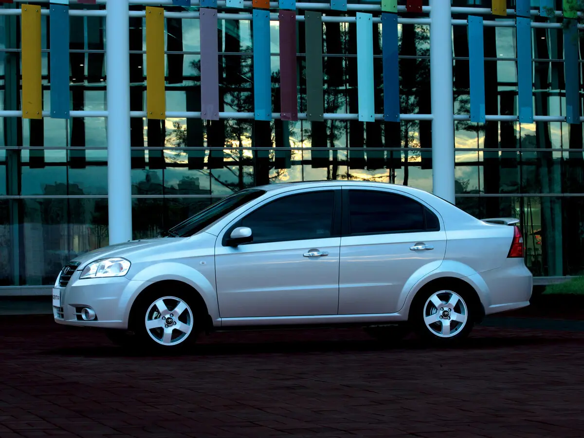 Daewoo Gentra I Седан — сүрөт 2