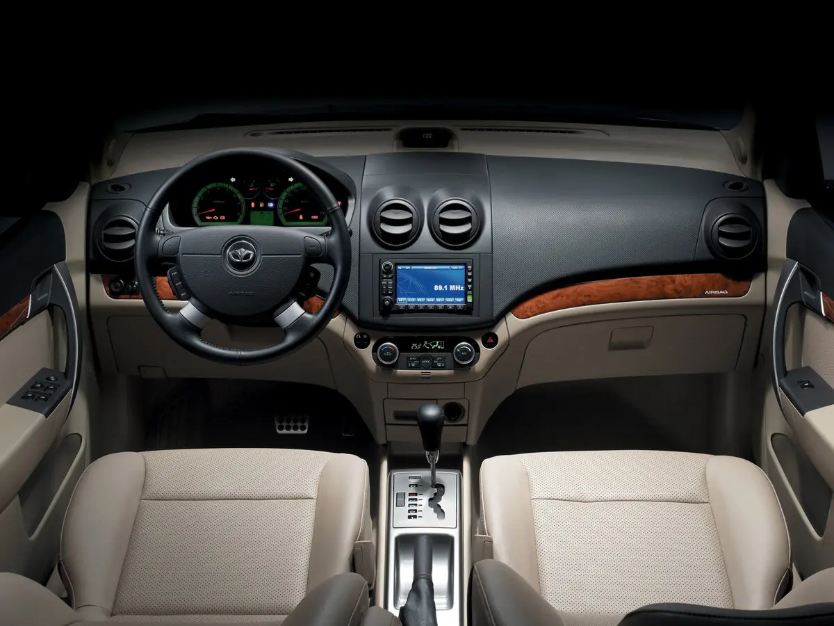 Daewoo Gentra I Седан — сүрөт 6