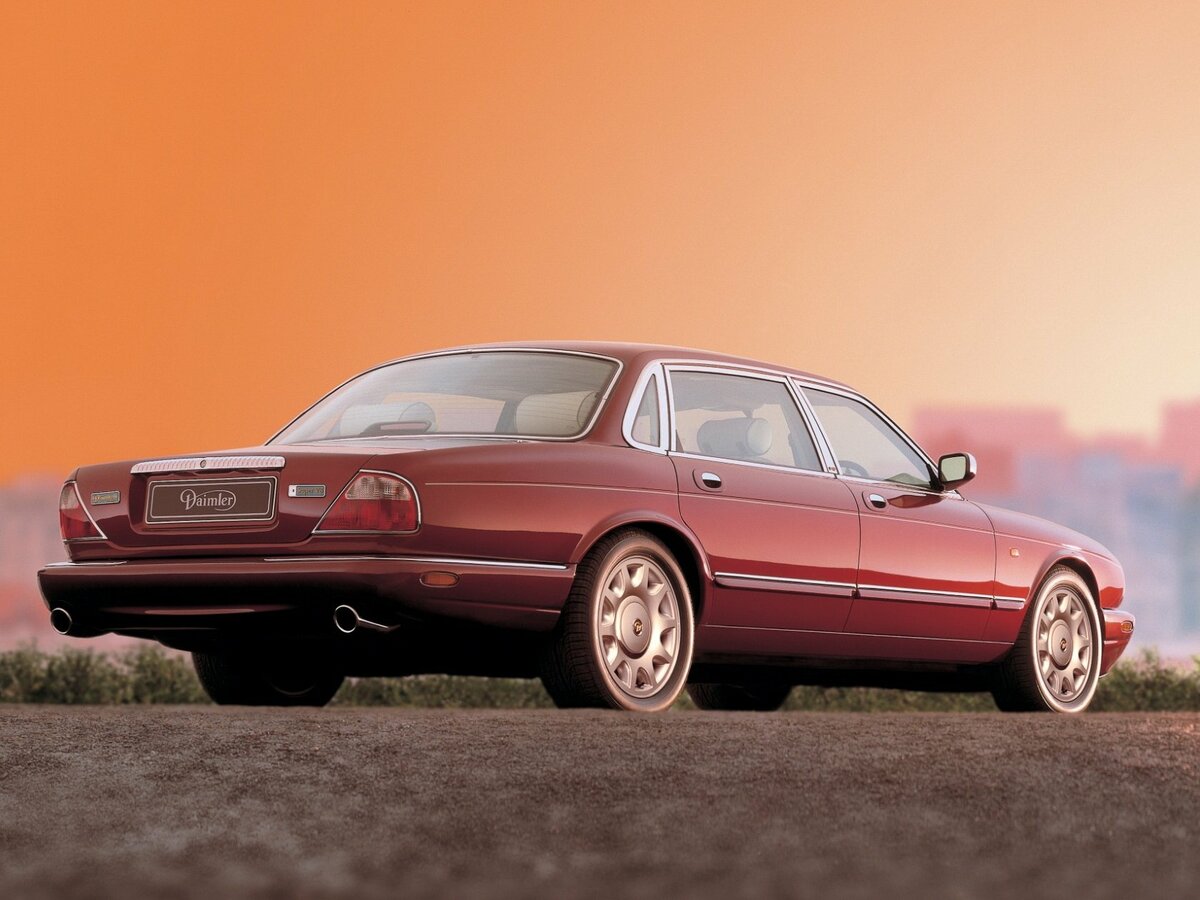 Daimler X308 1997 – 2003 Седан — фото 4