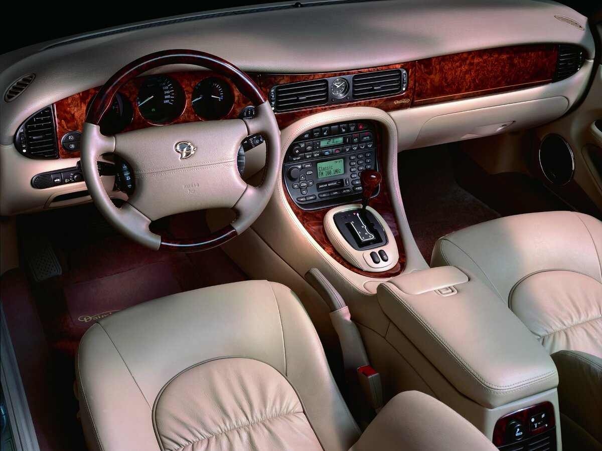 Daimler X308 1997 – 2003 Седан — фото 5