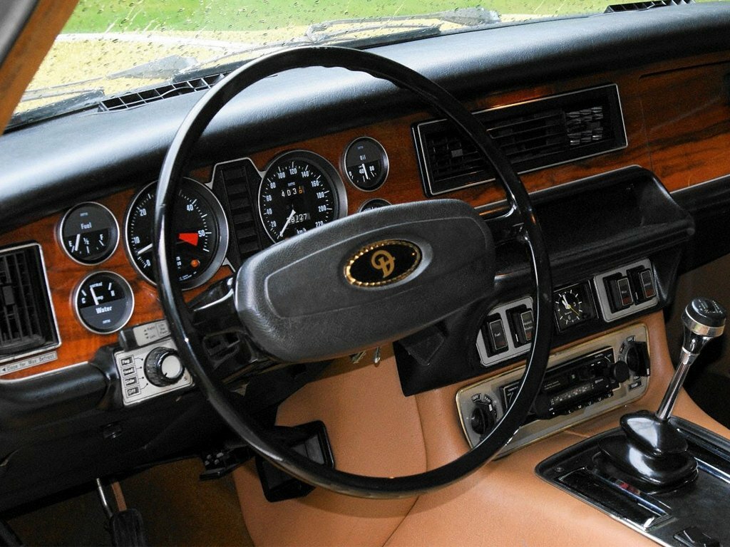 Daimler Sovereign (XJ6) 1969 – 1993 Седан — фото 4