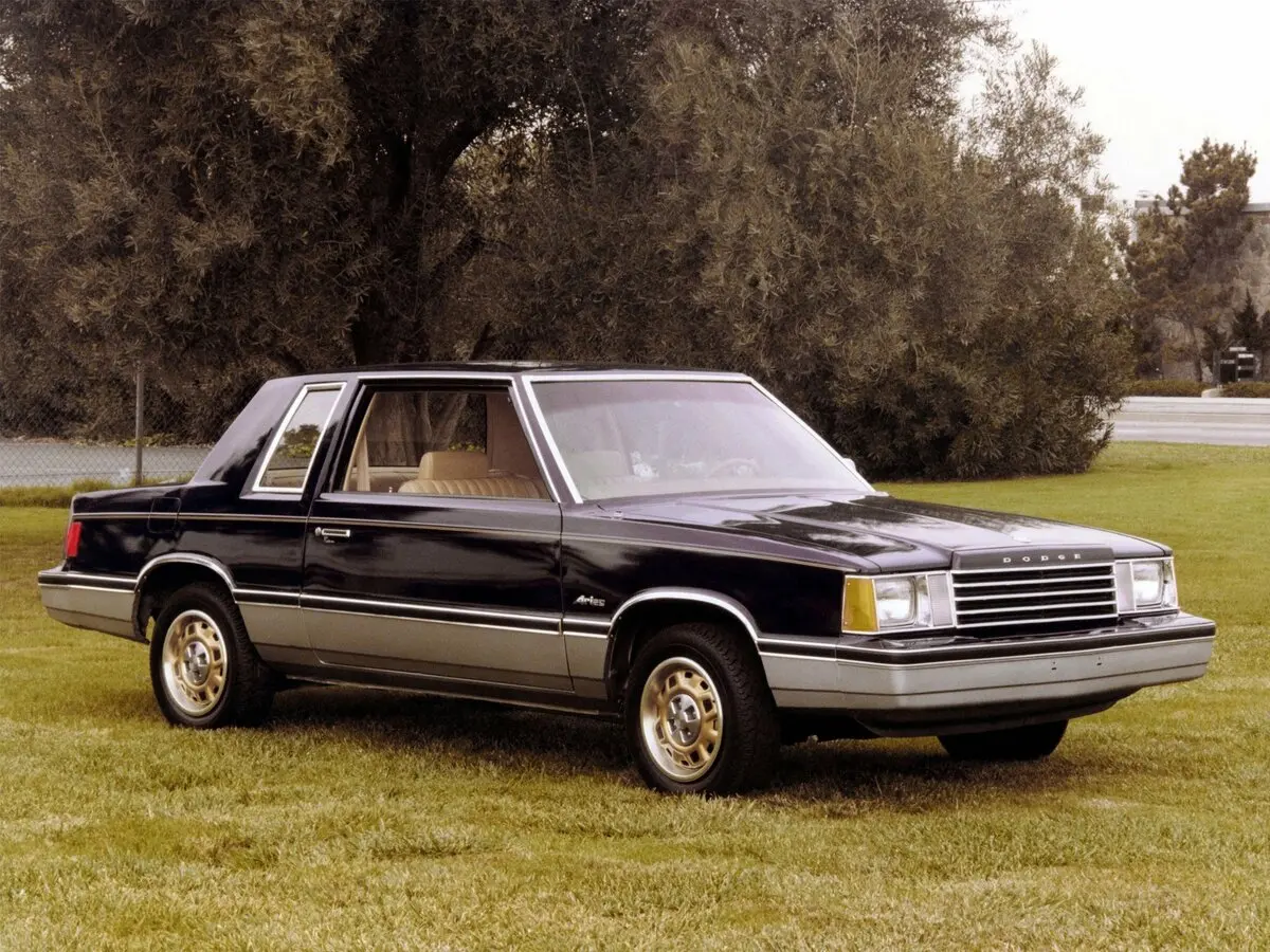 Dodge Aries 1981 – 1989 Седан 2 дв.