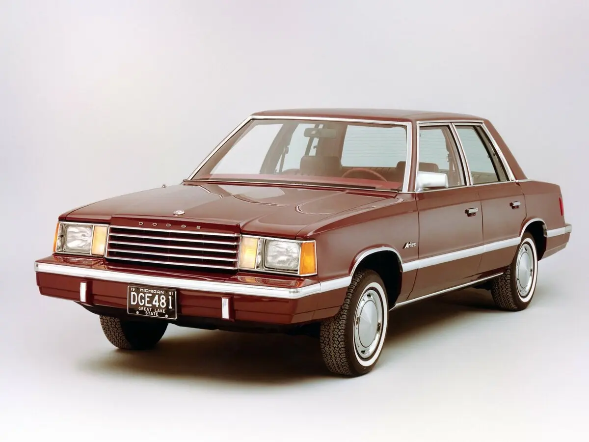 Dodge Aries 1981 – 1989 Седан — сүрөт 3