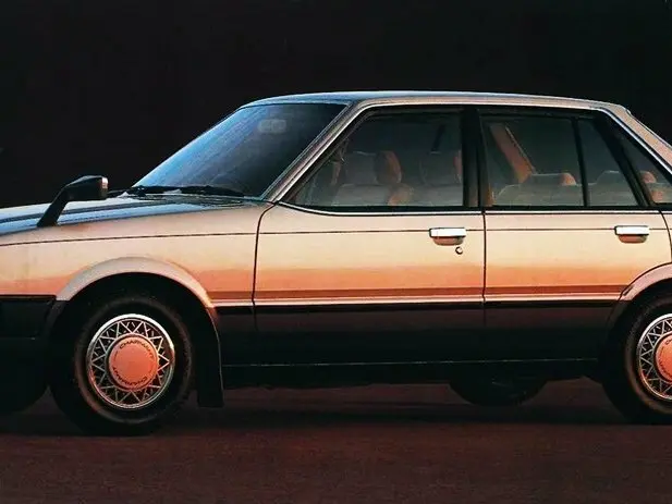 Daihatsu Charmant 1981 – 1987 Седан — сүрөт 2