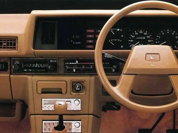 Daihatsu Charmant 1981 – 1987 Седан — сүрөт 3