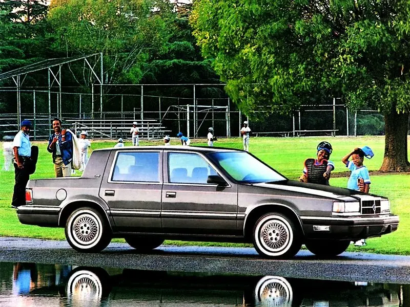 Dodge Dynasty 1987 – 1993 Седан — photo 2