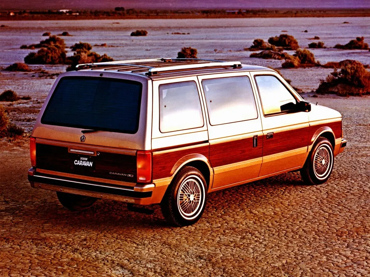 Dodge Caravan I Минивэн — сүрөт 4