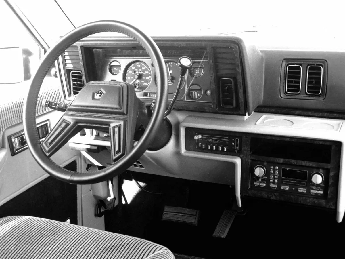 Dodge Caravan I Минивэн — сүрөт 5