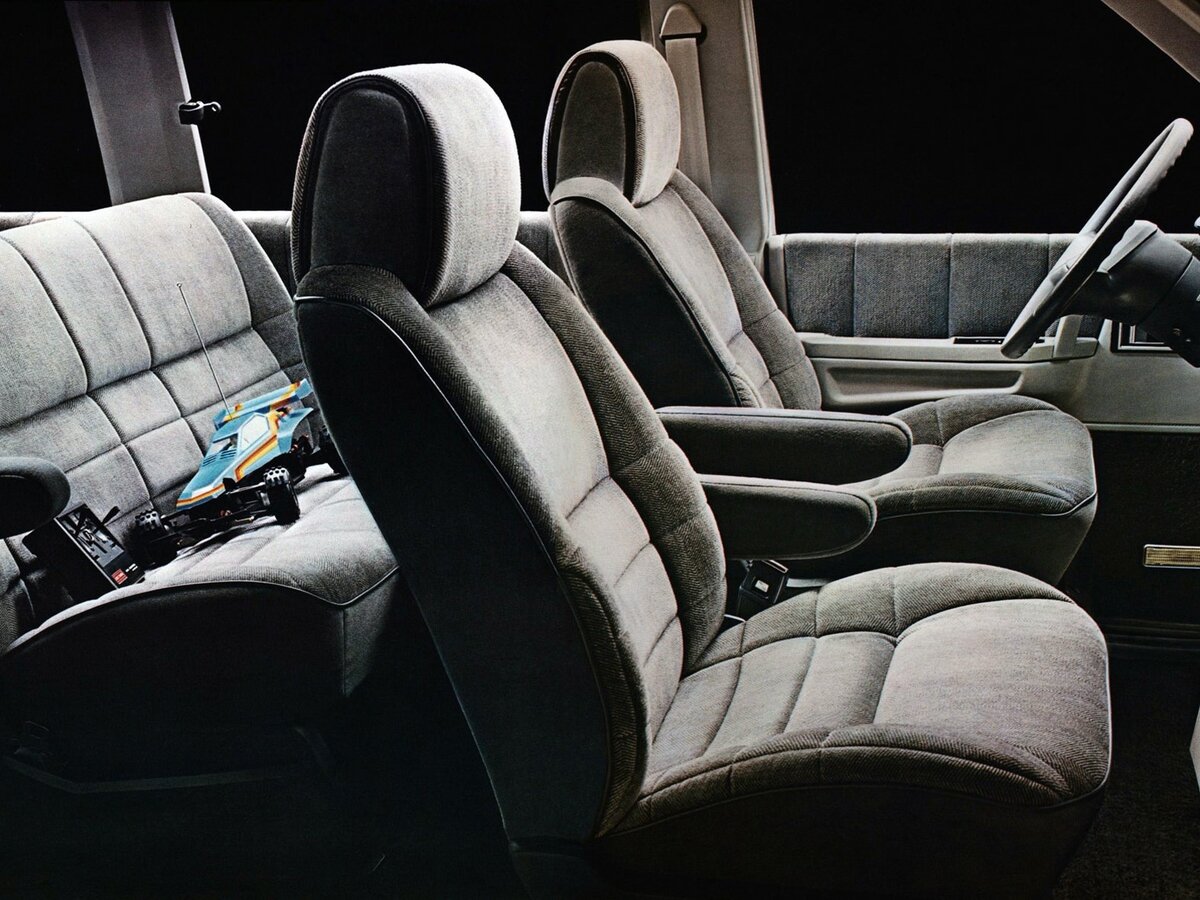 Dodge Caravan I Минивэн — фото 6