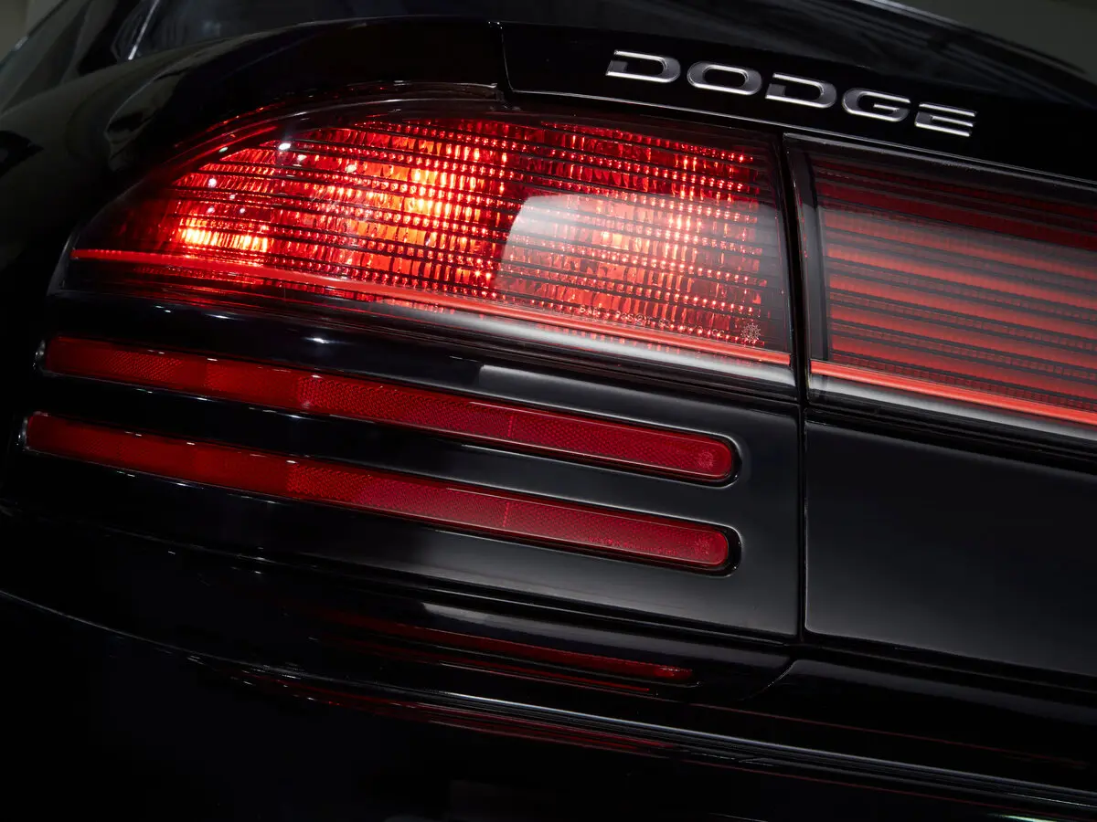 Dodge Intrepid I Седан — сүрөт 4