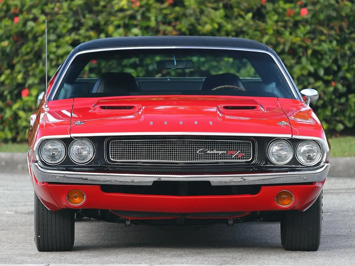 Dodge Challenger I Купе — 照片 2