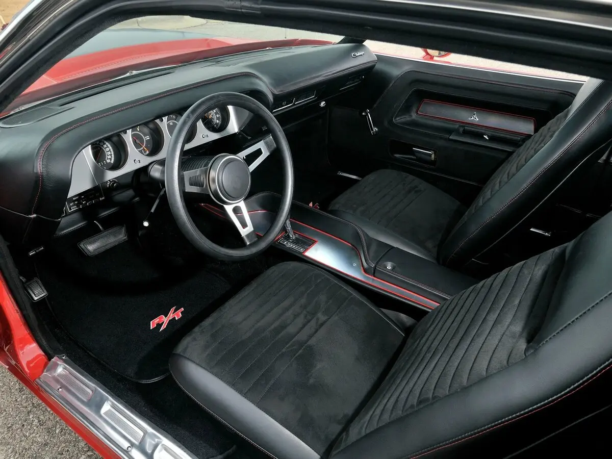 Dodge Challenger I Купе — 照片 3