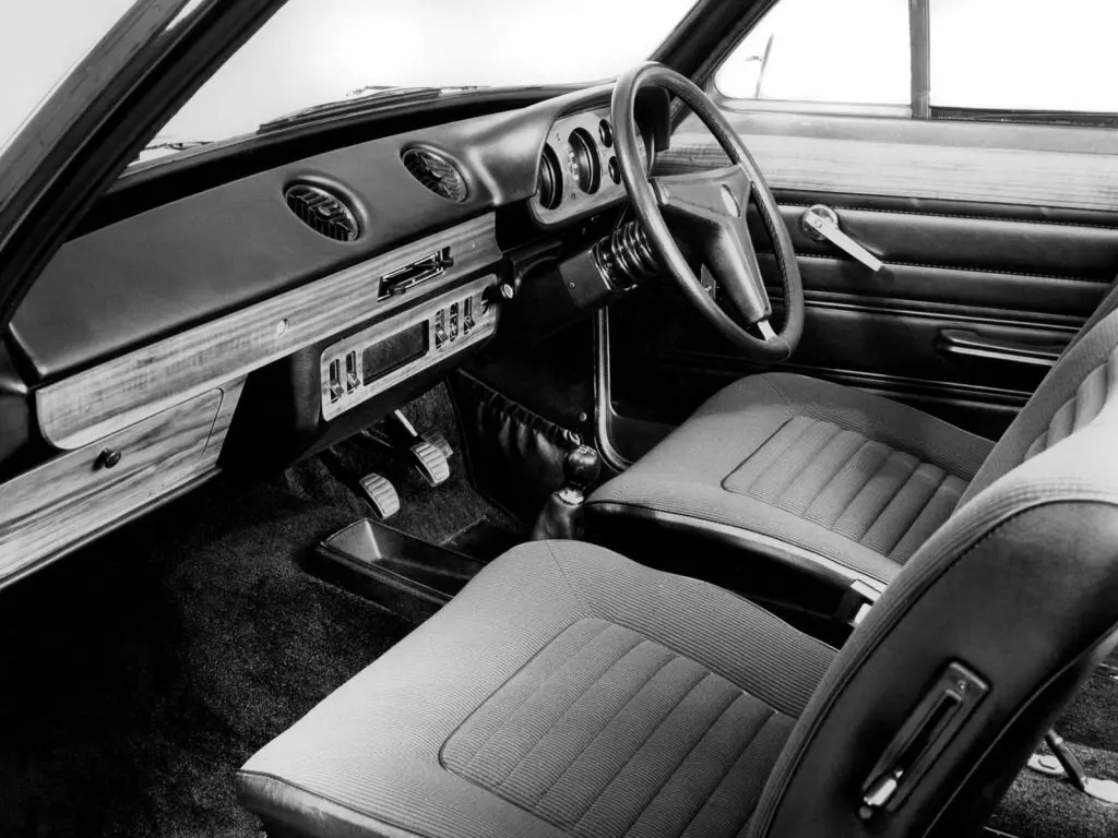 Ford Escort I Седан — сүрөт 3
