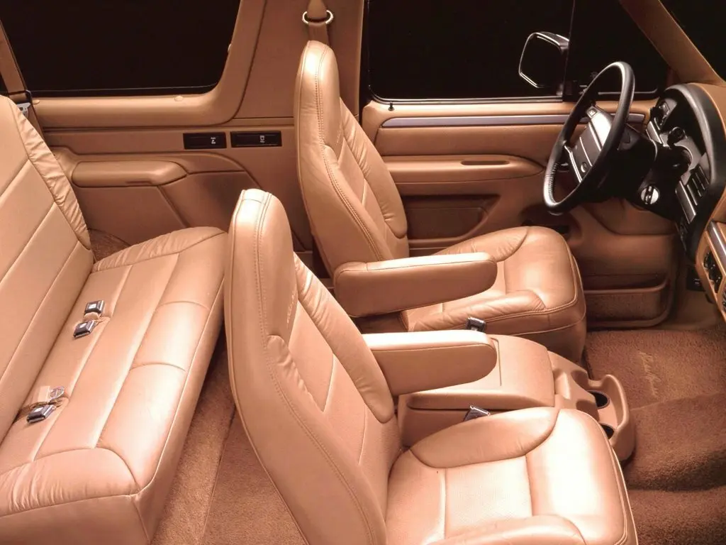 Ford Bronco IV Внедорожник 3 дв. — сүрөт 4