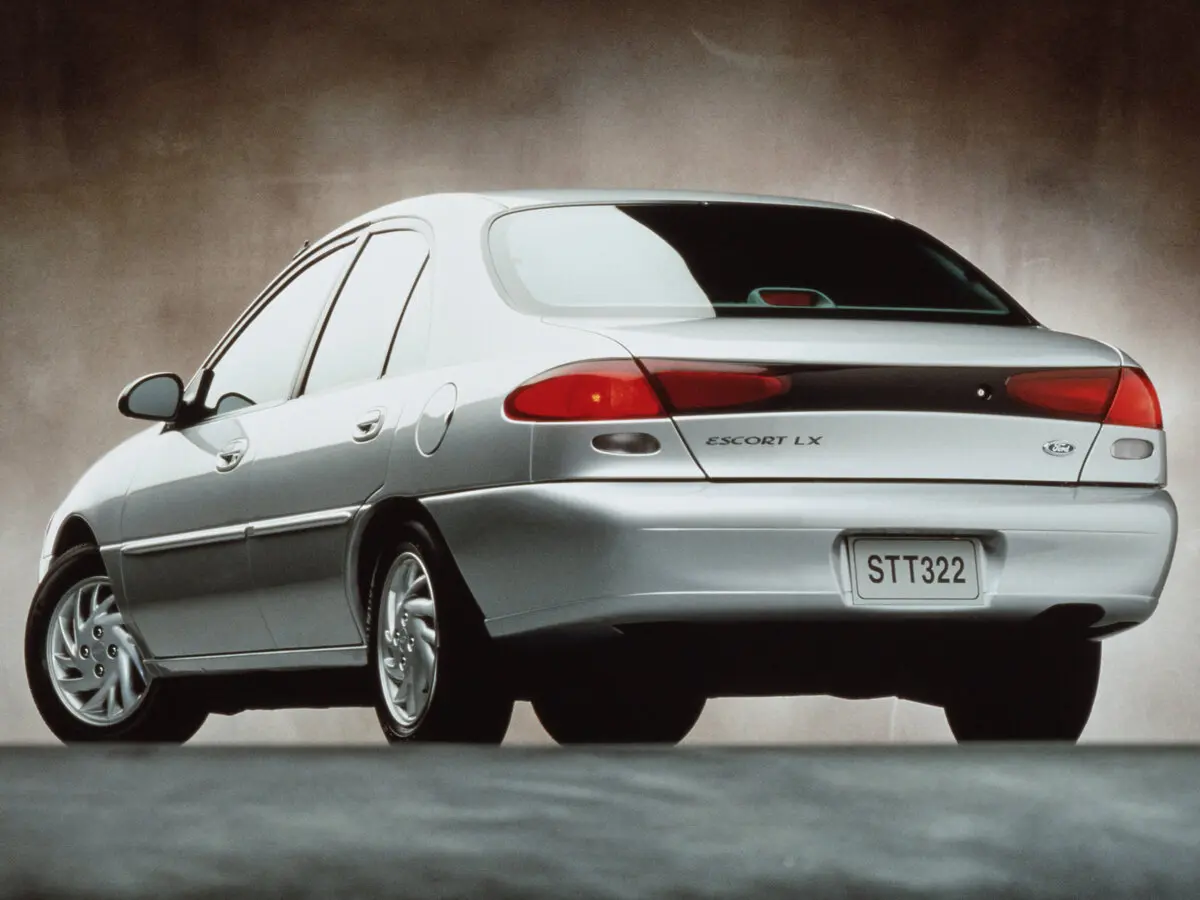 Ford Escort (North America) III Седан — сүрөт 4