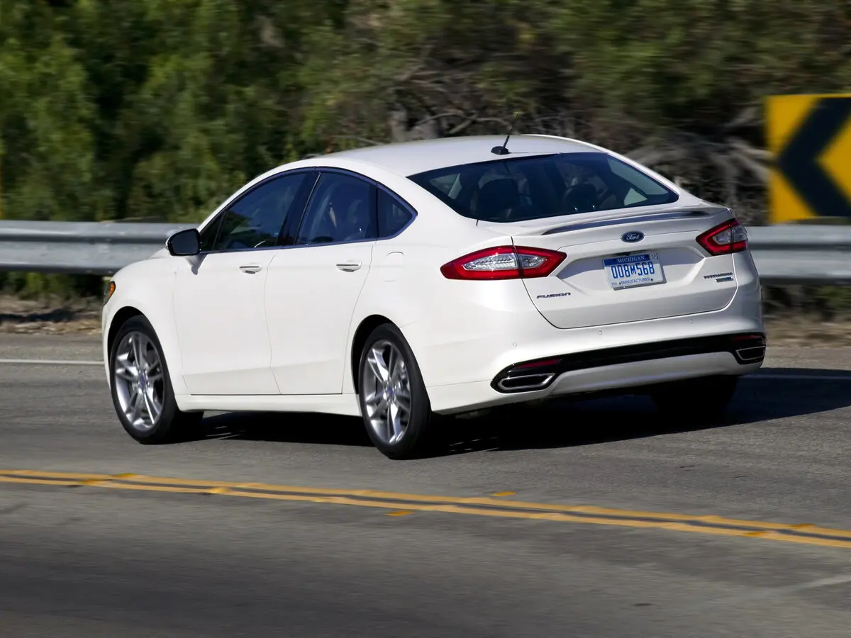 Ford Fusion (North America) II Седан — сүрөт 5