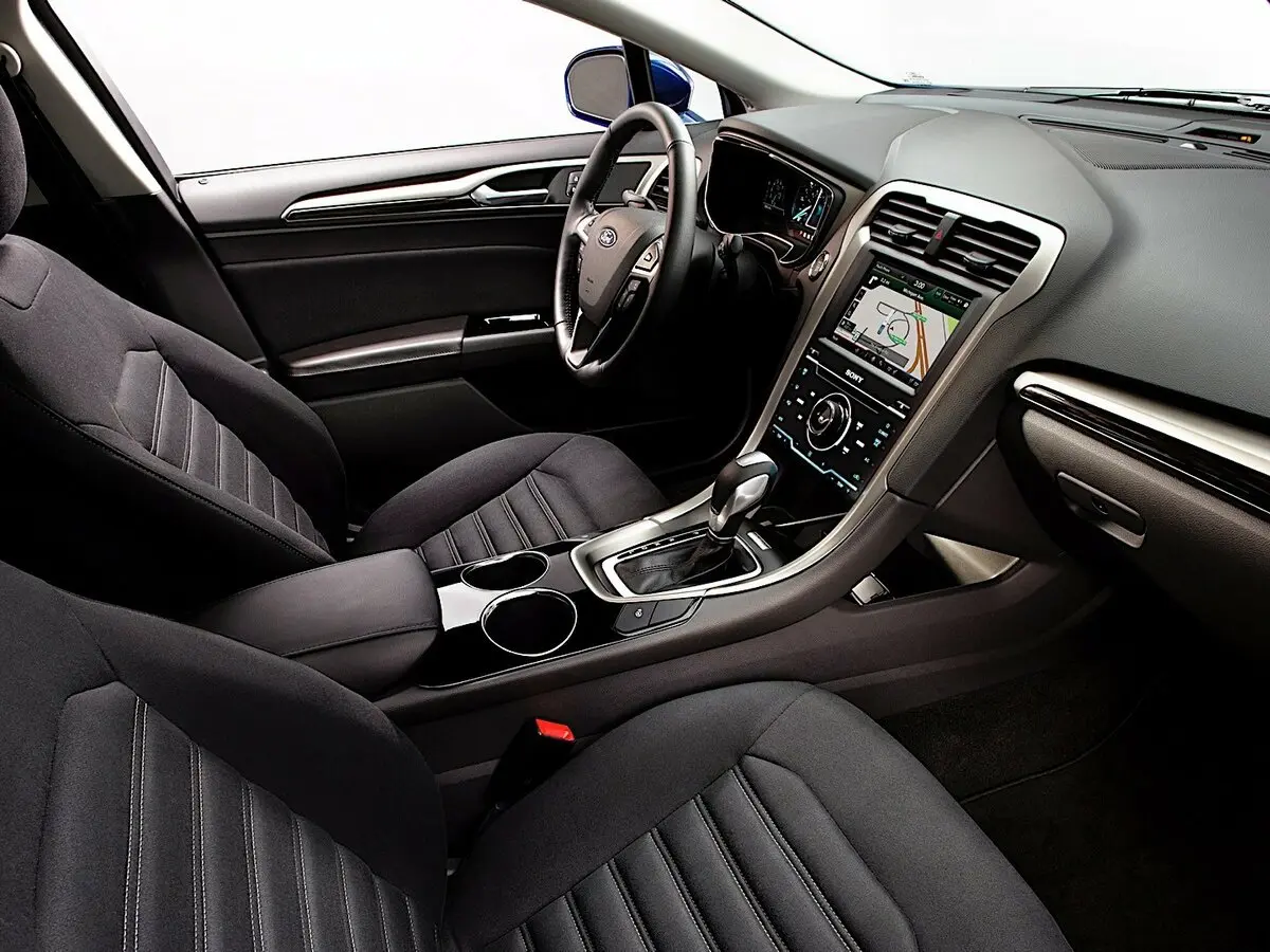 Ford Fusion (North America) II Седан — сүрөт 7