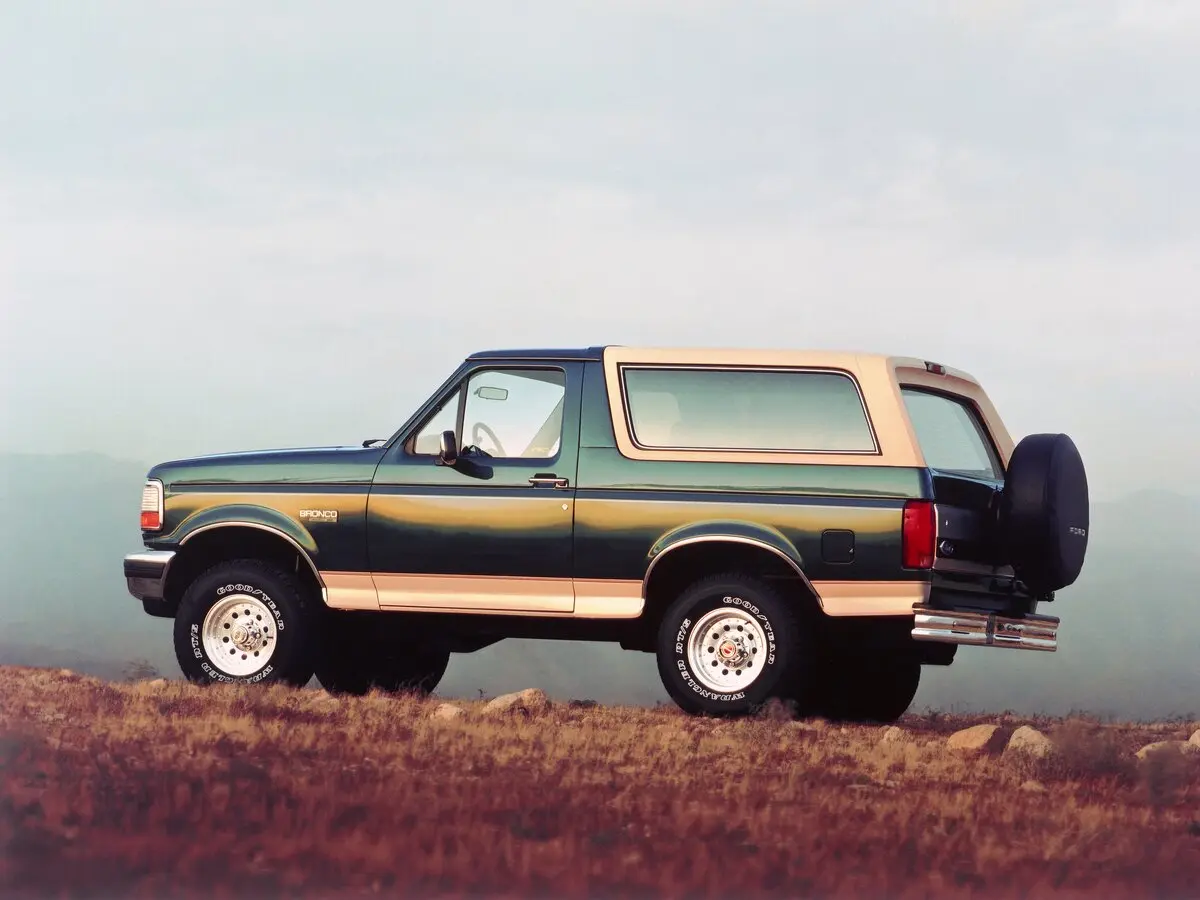 Ford Bronco V Внедорожник 3 дв. — сүрөт 2