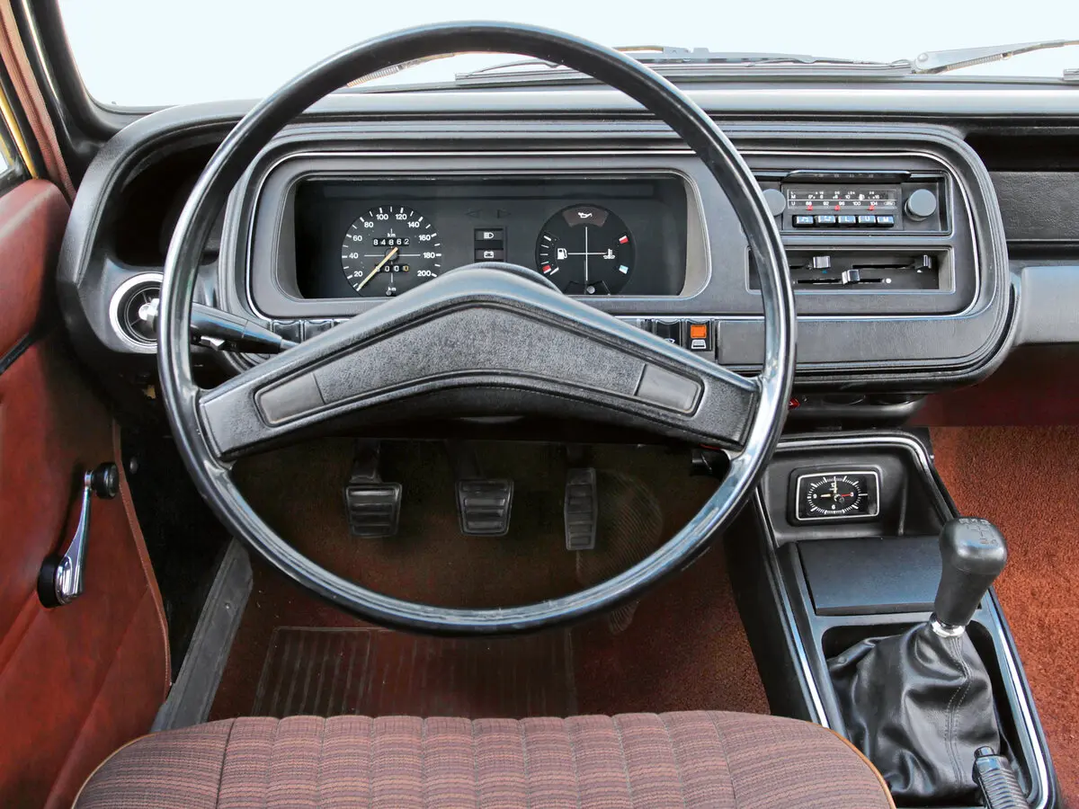 Ford Granada I Седан — сүрөт 7