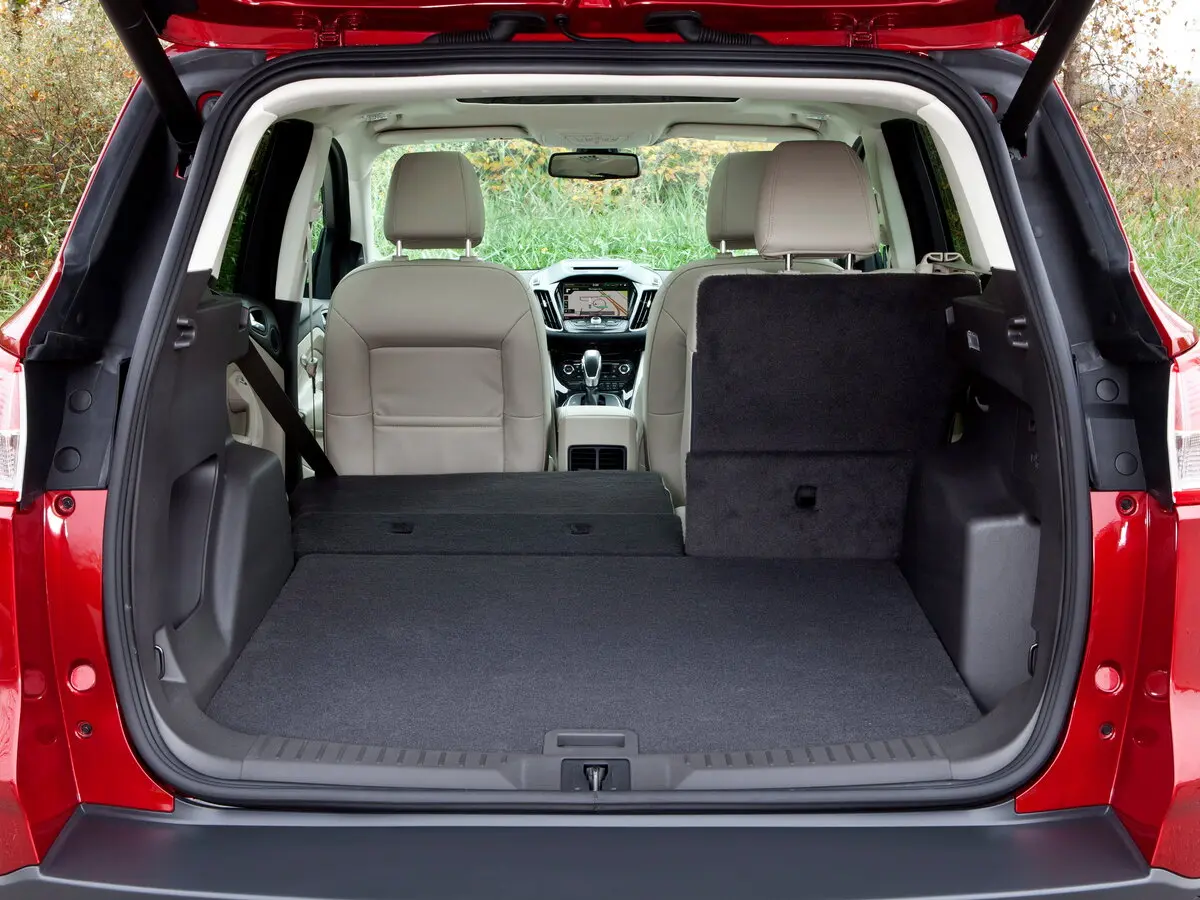 Ford Escape III Внедорожник 5 дв. — photo 12