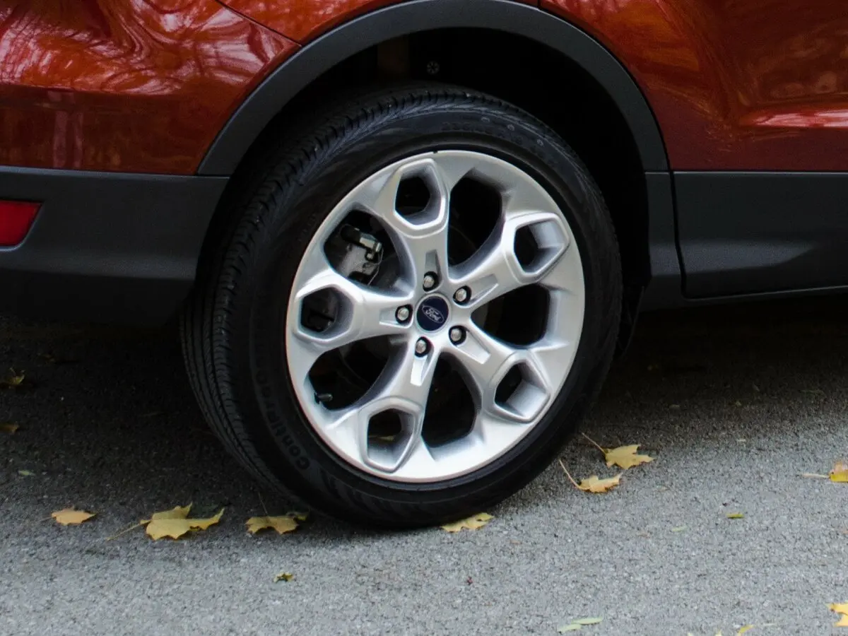 Ford Escape III Внедорожник 5 дв. — photo 15