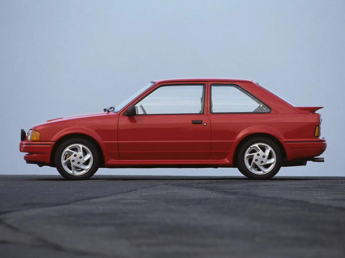Ford Escort IV Хэтчбек 3 дв. — photo 2