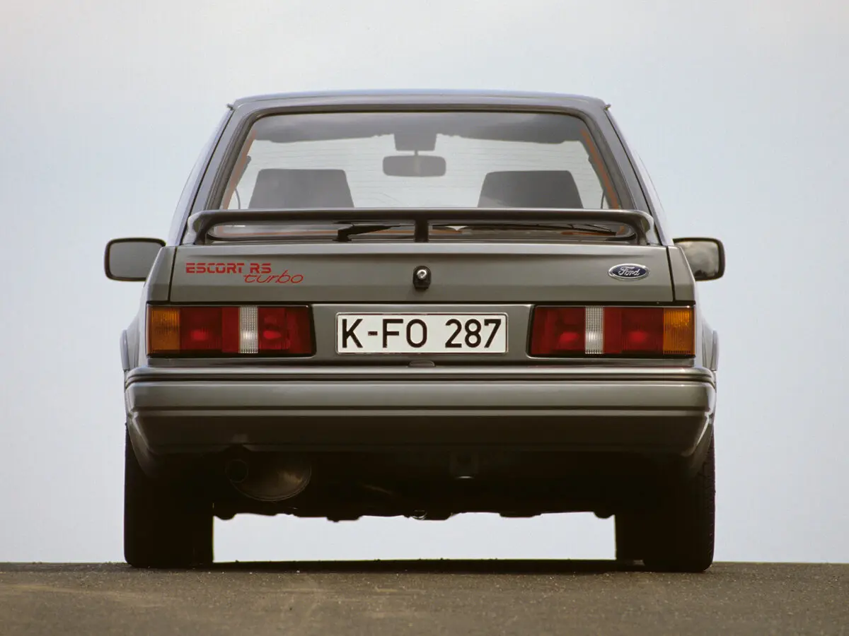 Ford Escort IV Хэтчбек 3 дв. — photo 4