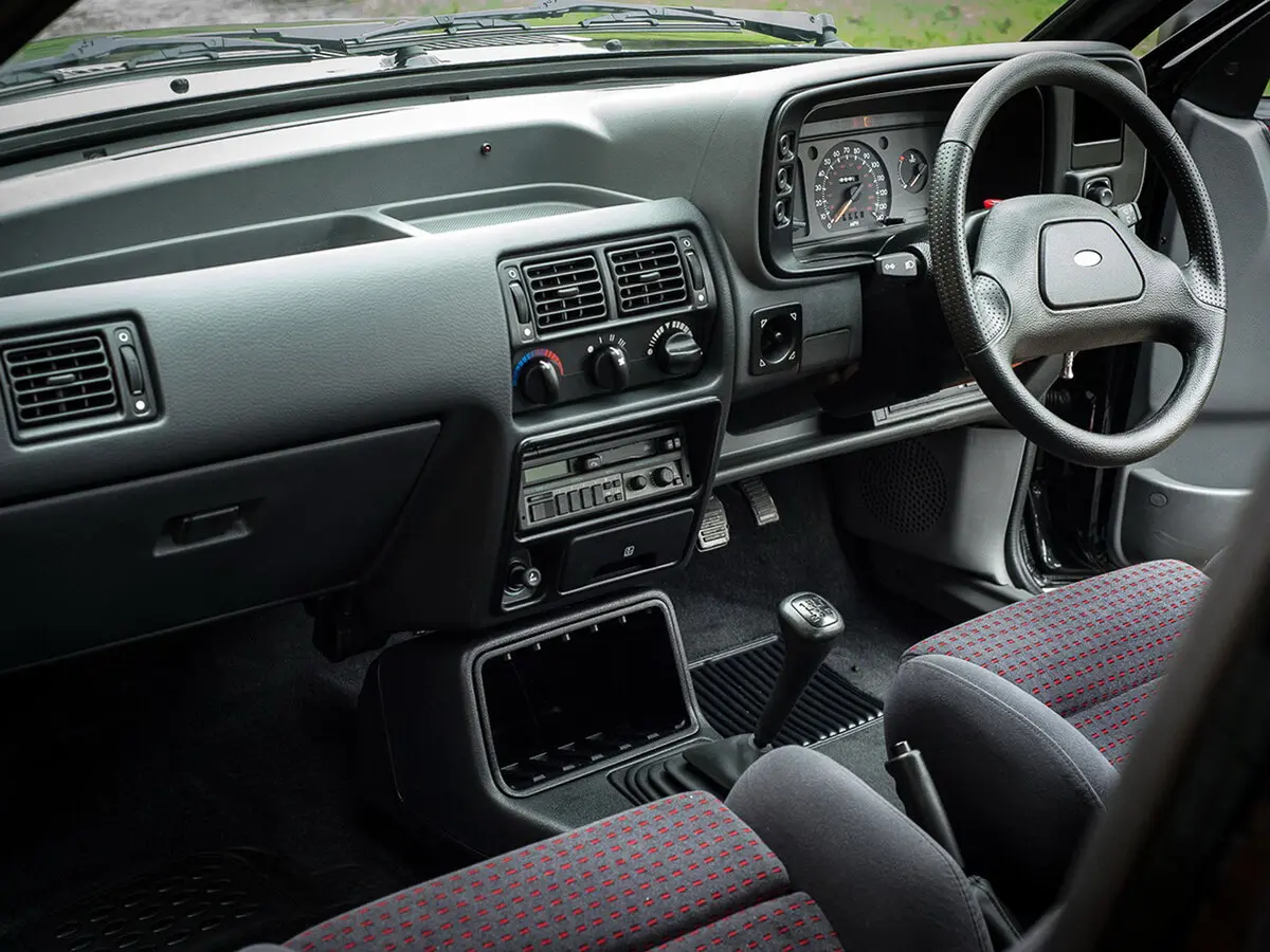 Ford Escort IV Хэтчбек 3 дв. — photo 7
