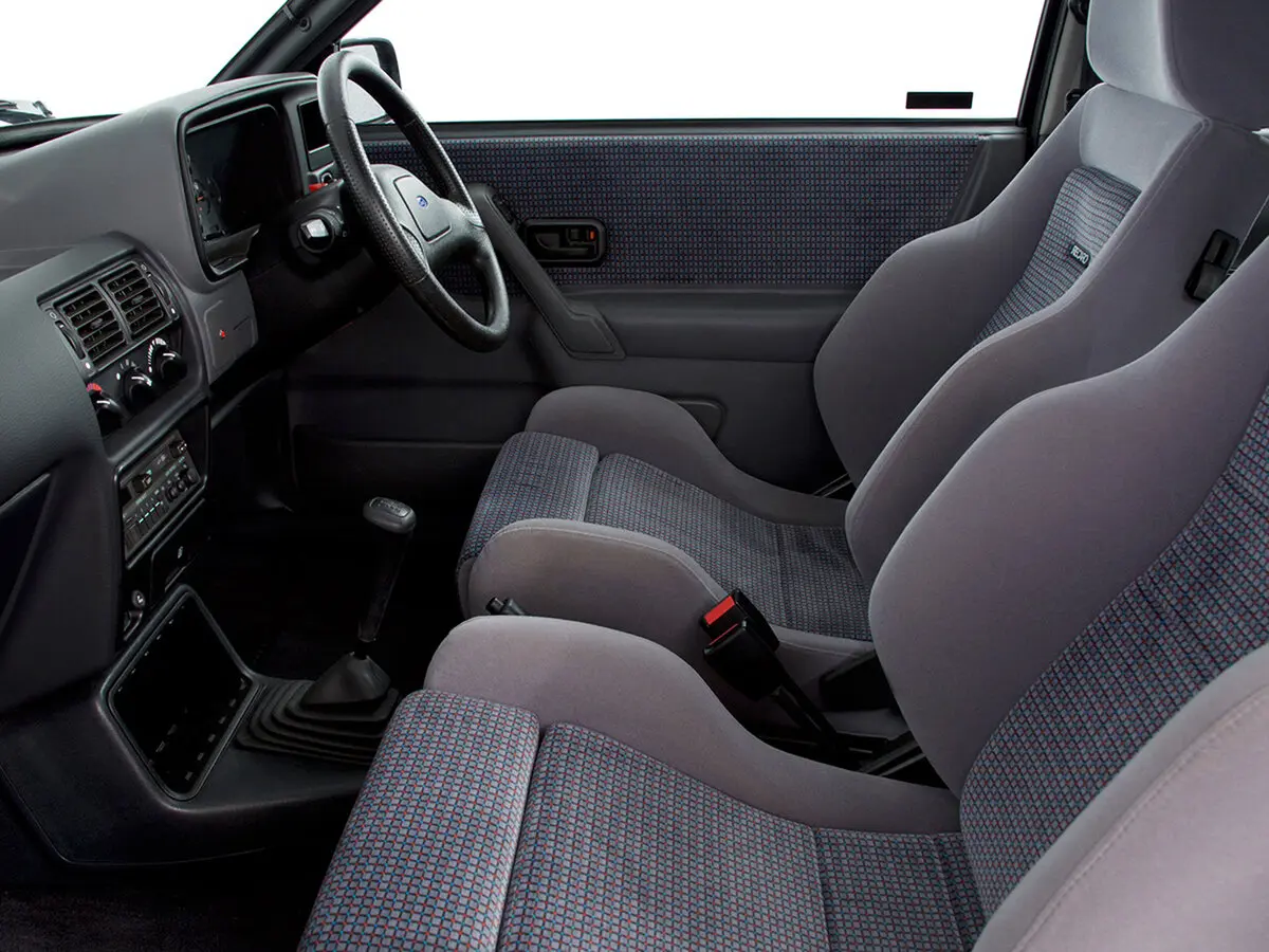 Ford Escort IV Хэтчбек 3 дв. — photo 8