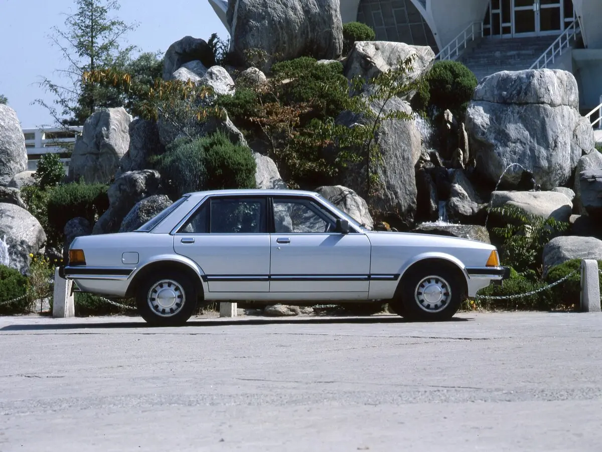Ford Granada II Седан — сүрөт 2